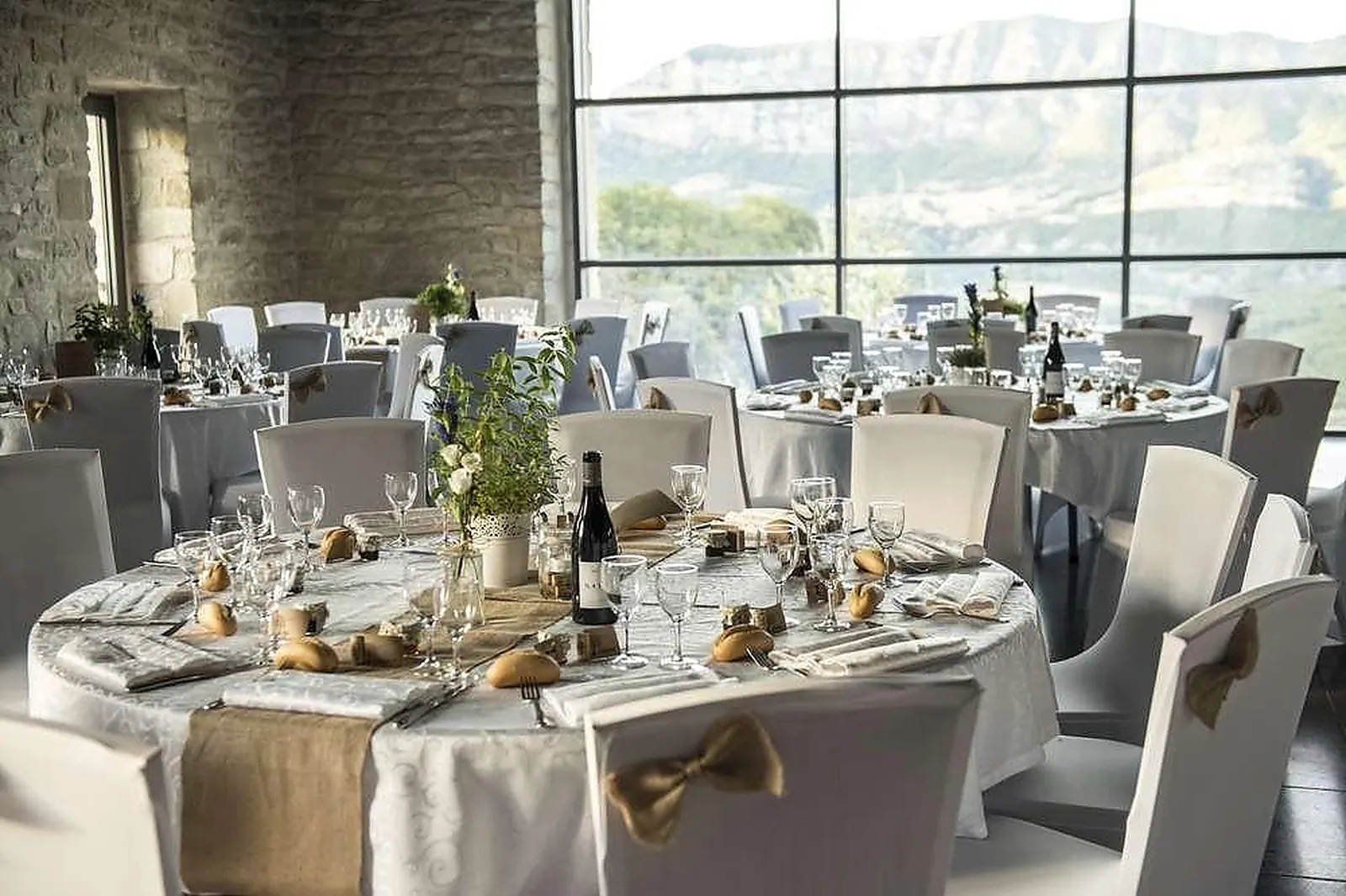 Lieux événementiels, CHÂTEAU DU POËT CÉLARD