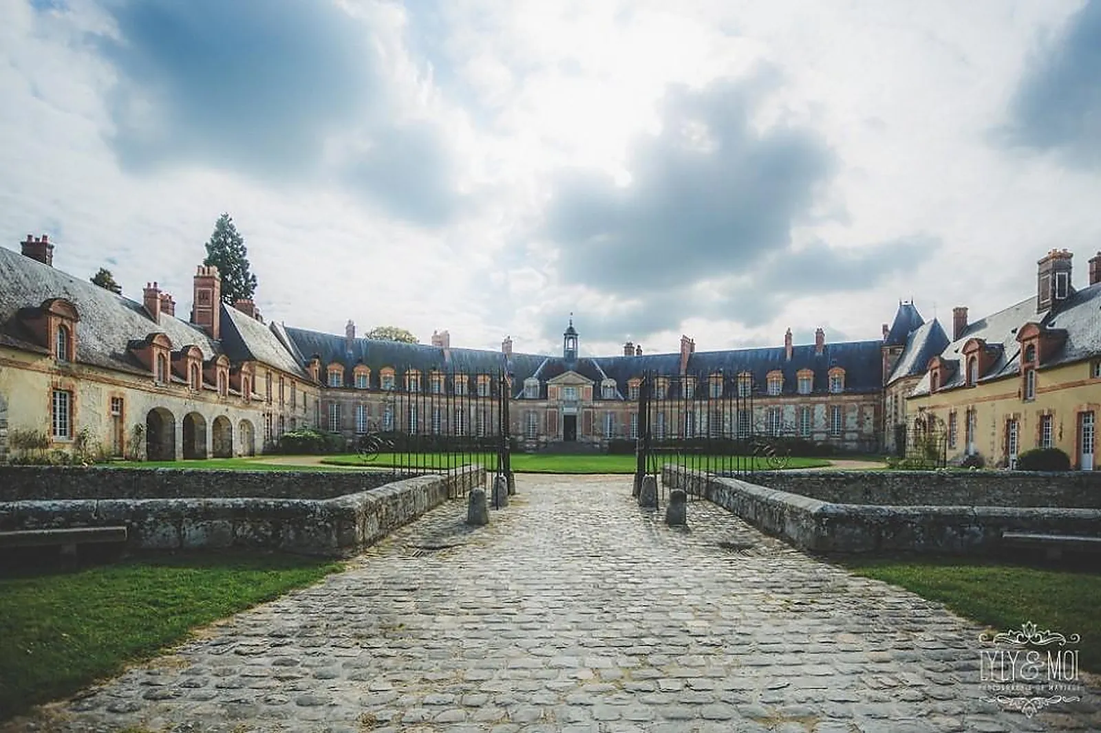 Lieux événementiels, CHÂTEAU ET RELAIS DE NEUVILLE