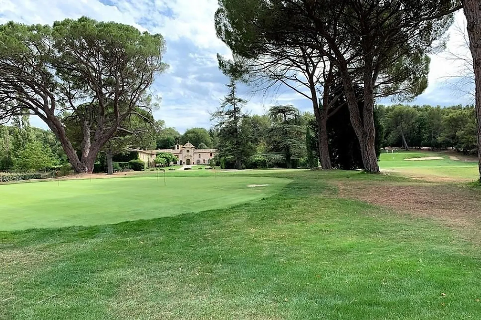 Lieux événementiels, CHÂTEAU L'ARC GOLF CLUB