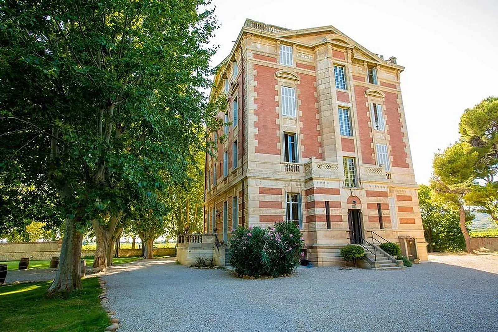 Lieux événementiels, CHÂTEAU LA BEAUMETANE