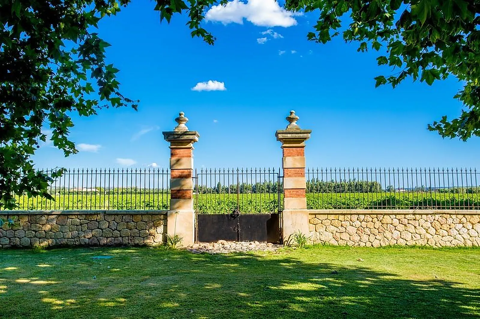 Lieux événementiels, CHÂTEAU LA BEAUMETANE