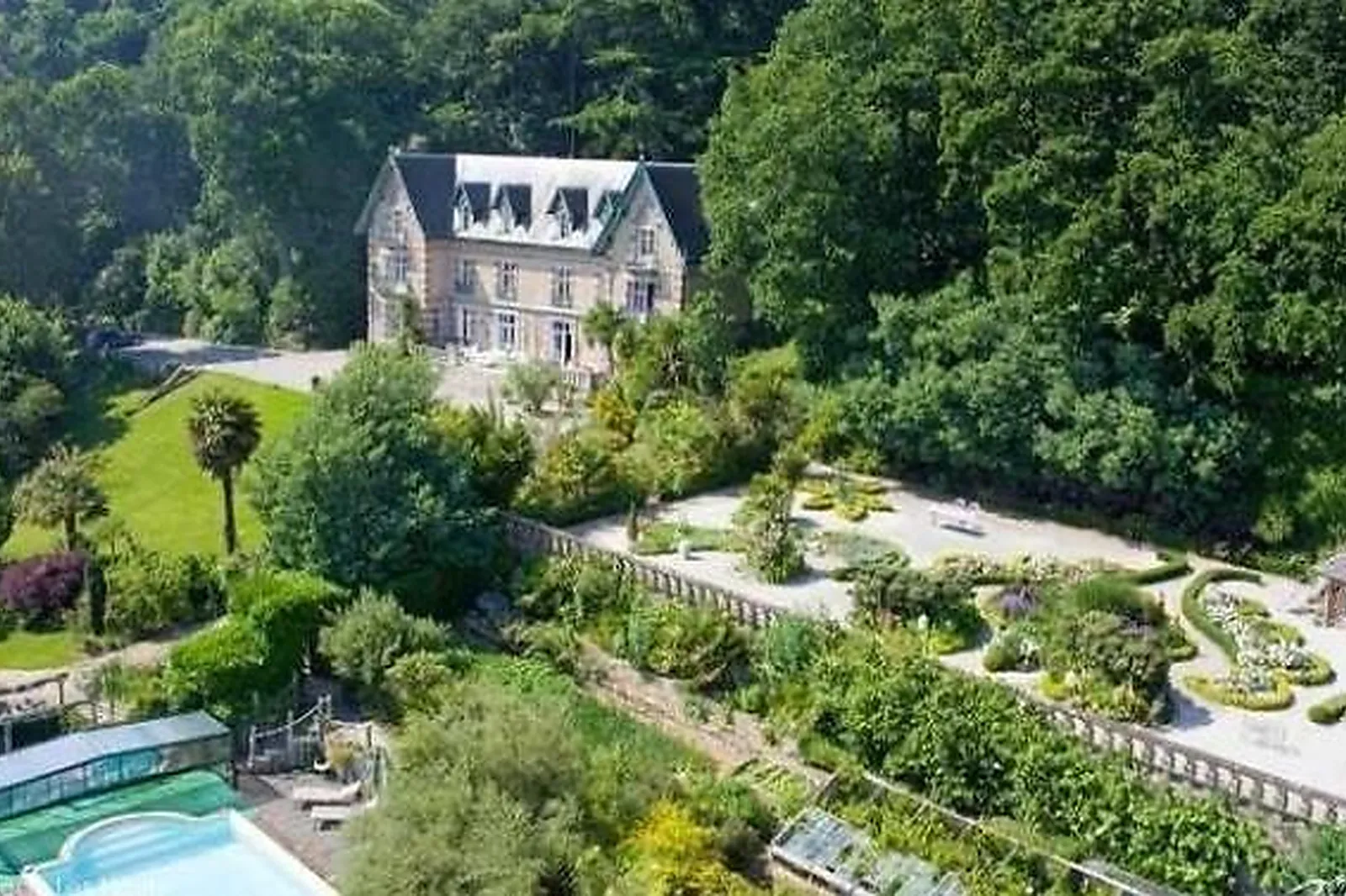 Lieux événementiels, CHÂTEAU LES HAUTS