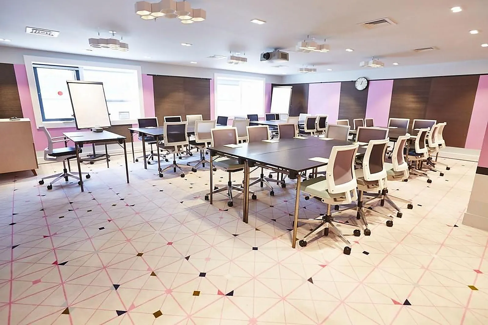 Lieux événementiels, CHATEAUFORM'CITY LE CNIT