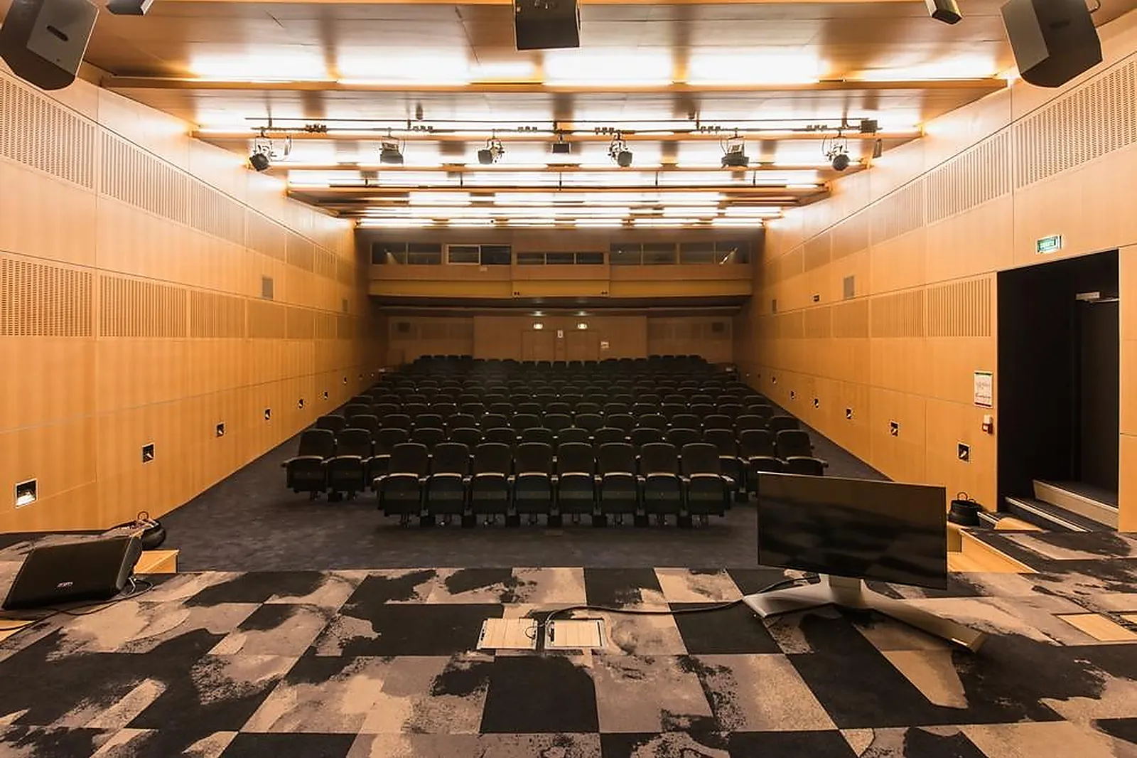 Lieux événementiels, CHÂTEAUFORM'LE METROPOLITAN