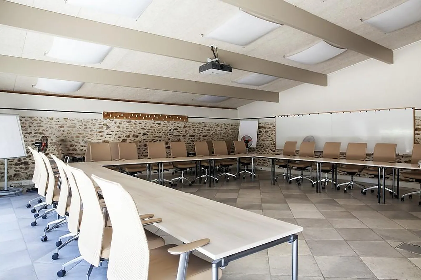 Lieux événementiels, CHÂTEAUFORM'LES PRÉS D'ECOUBLAY