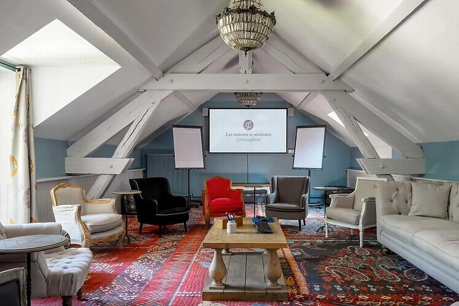 Lieux événementiels, CHÂTEAUFORM'LES PRÉS D'ECOUBLAY