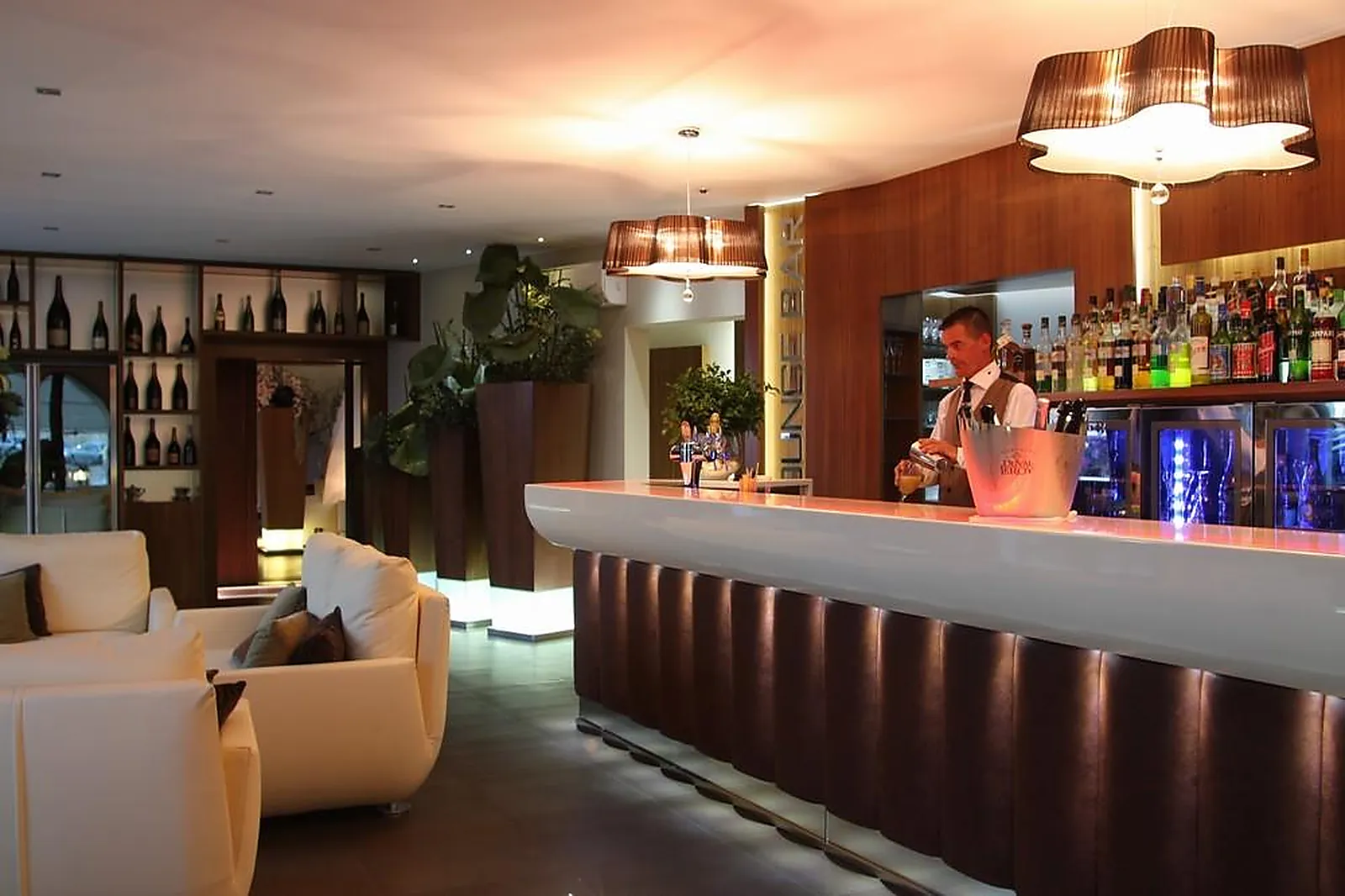 Lieux événementiels, CHEZ CHARLES