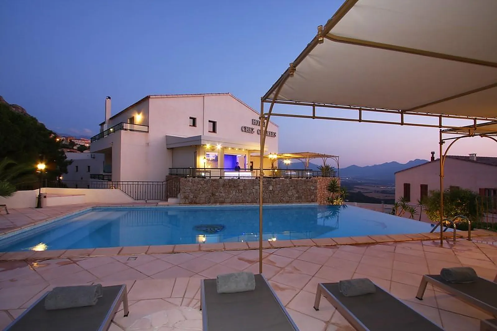 Lieux événementiels, CHEZ CHARLES