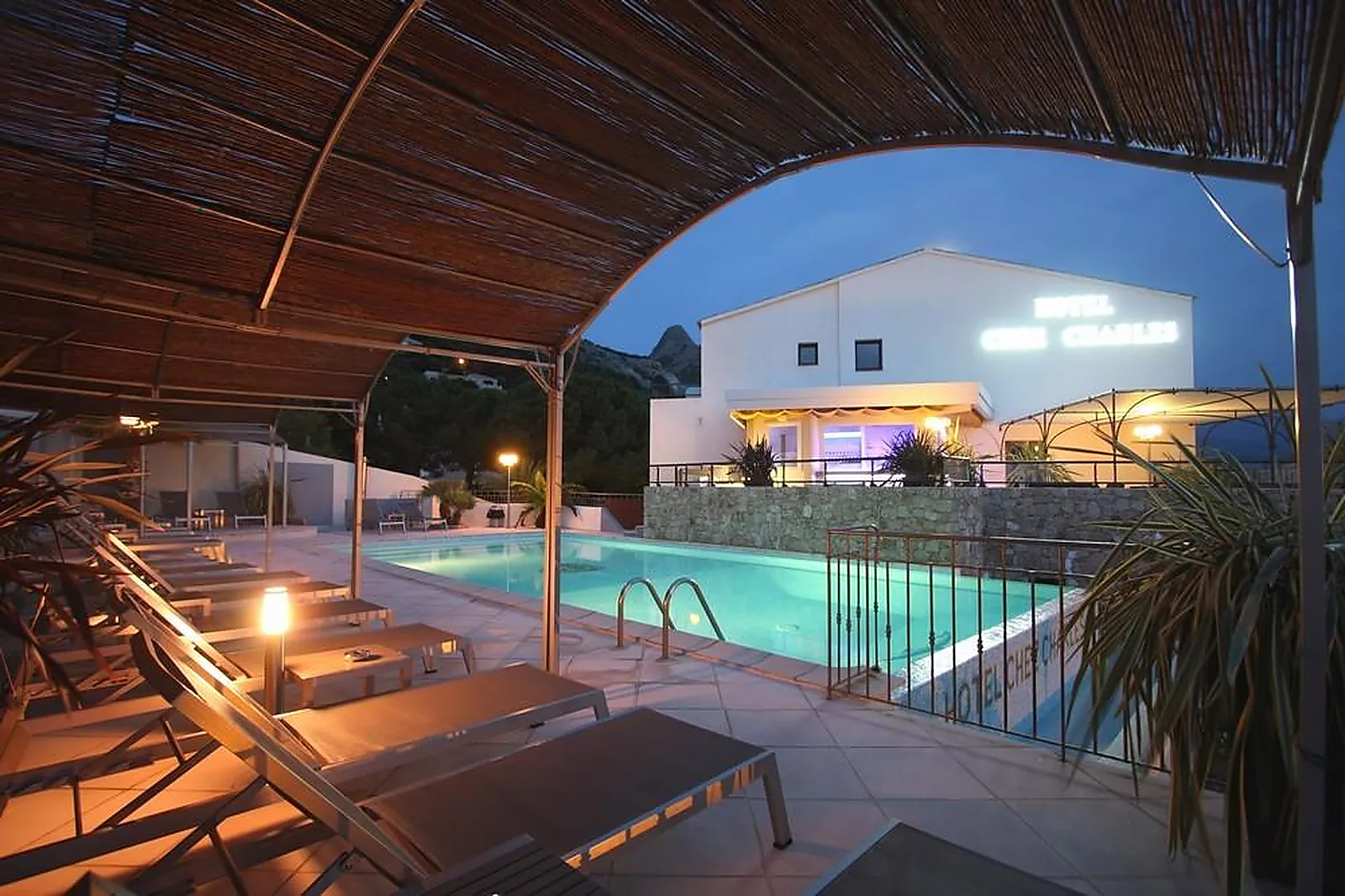 Lieux événementiels, CHEZ CHARLES