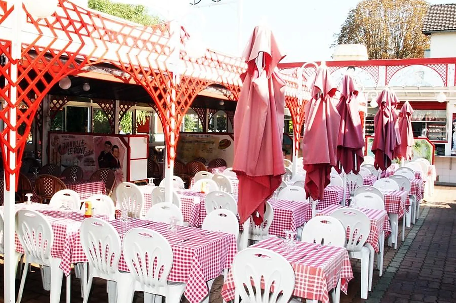 Lieux événementiels, CHEZ GÉGÈNE