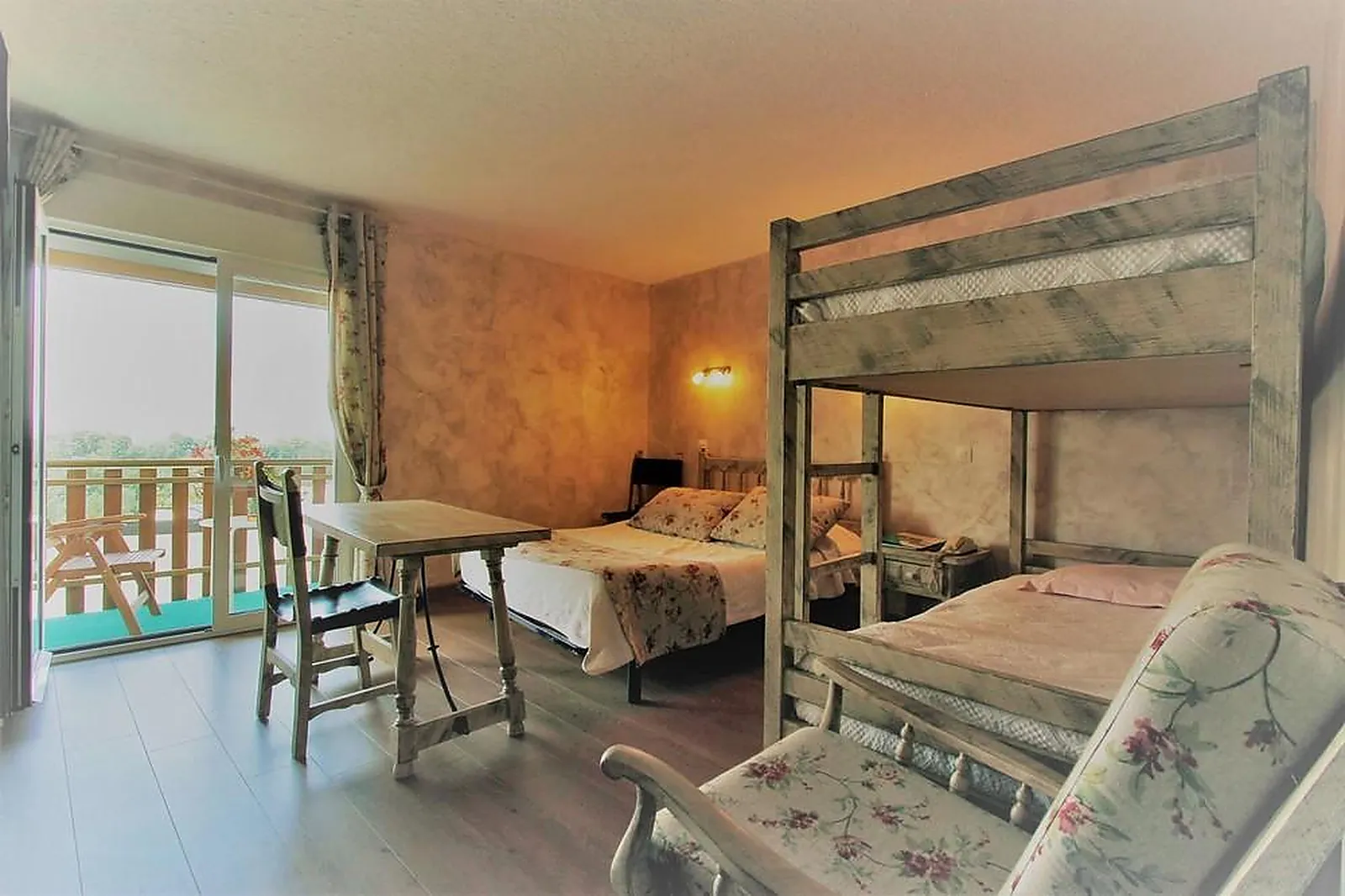 Lieux événementiels, CHEZ PLANES