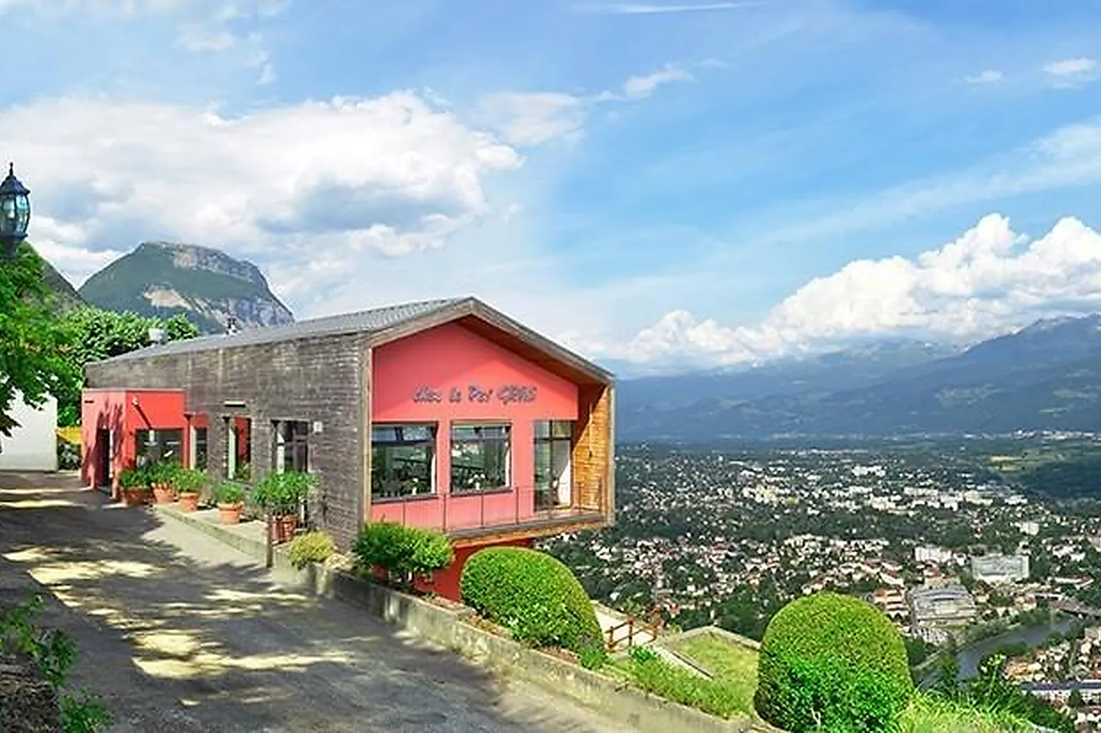 Lieux événementiels, CHEZ LE PÈR'GRAS