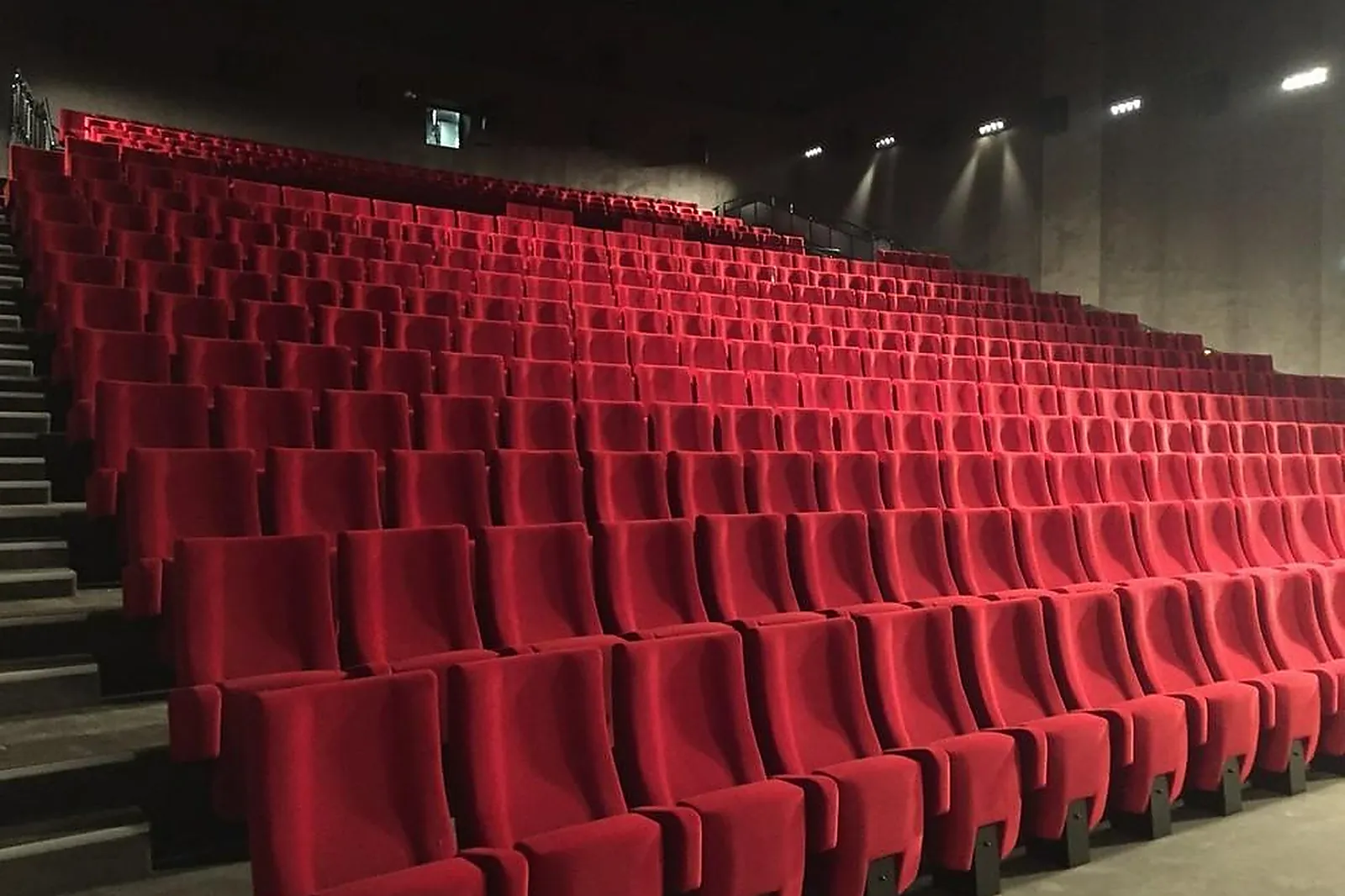 Lieux événementiels, CINÉMA LES ARTS