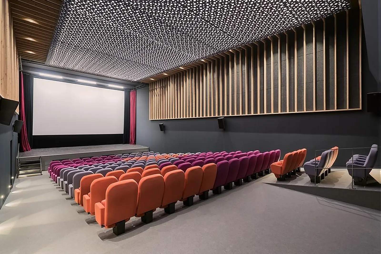 Lieux événementiels, CINÉMA NUITON
