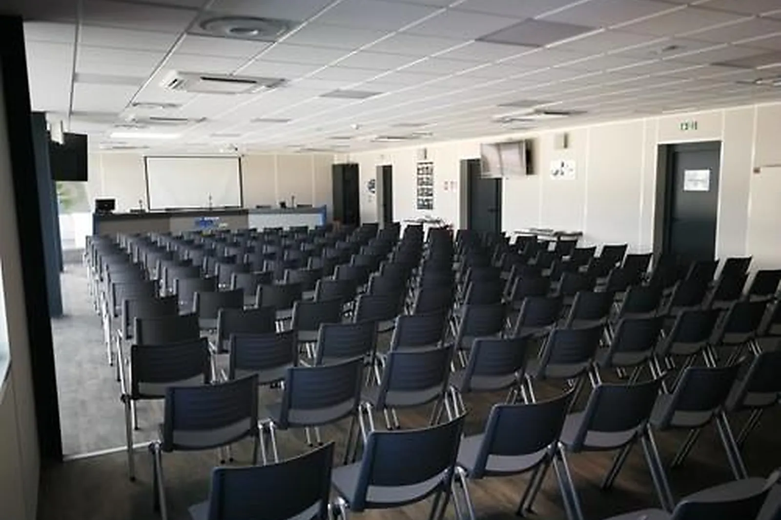 Lieux événementiels, CIRCUIT DIJON-PRENOIS