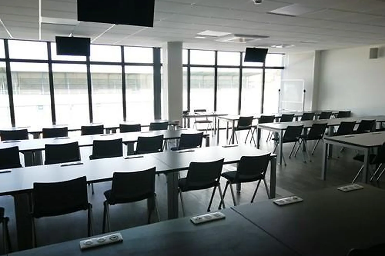 Lieux événementiels, CIRCUIT DIJON-PRENOIS