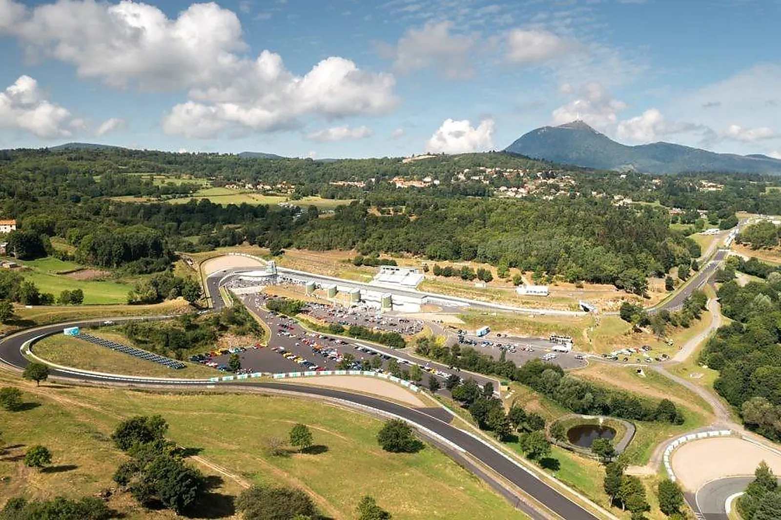 Lieux événementiels, CIRCUIT DE CHARADE