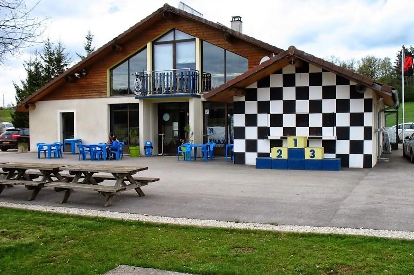 Lieux événementiels, CIRCUIT DE L'ENCLOS