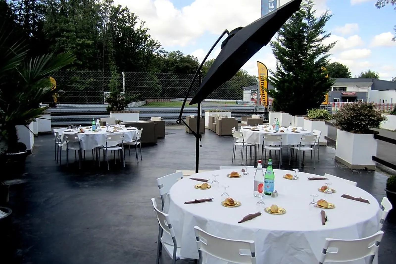 Lieux événementiels, CIRCUITS ESPACE PLUS