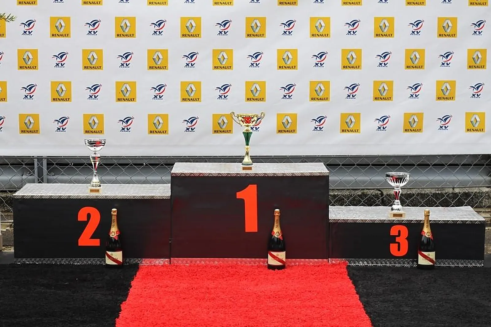 Lieux événementiels, CIRCUITS ESPACE PLUS