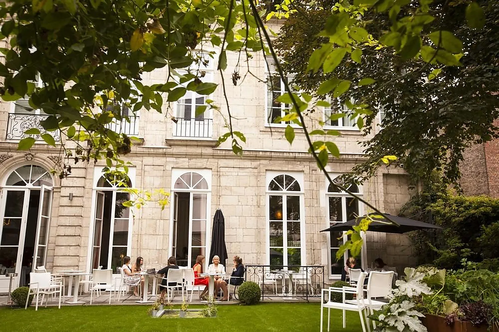 Lieux événementiels, CLARANCE HÔTEL