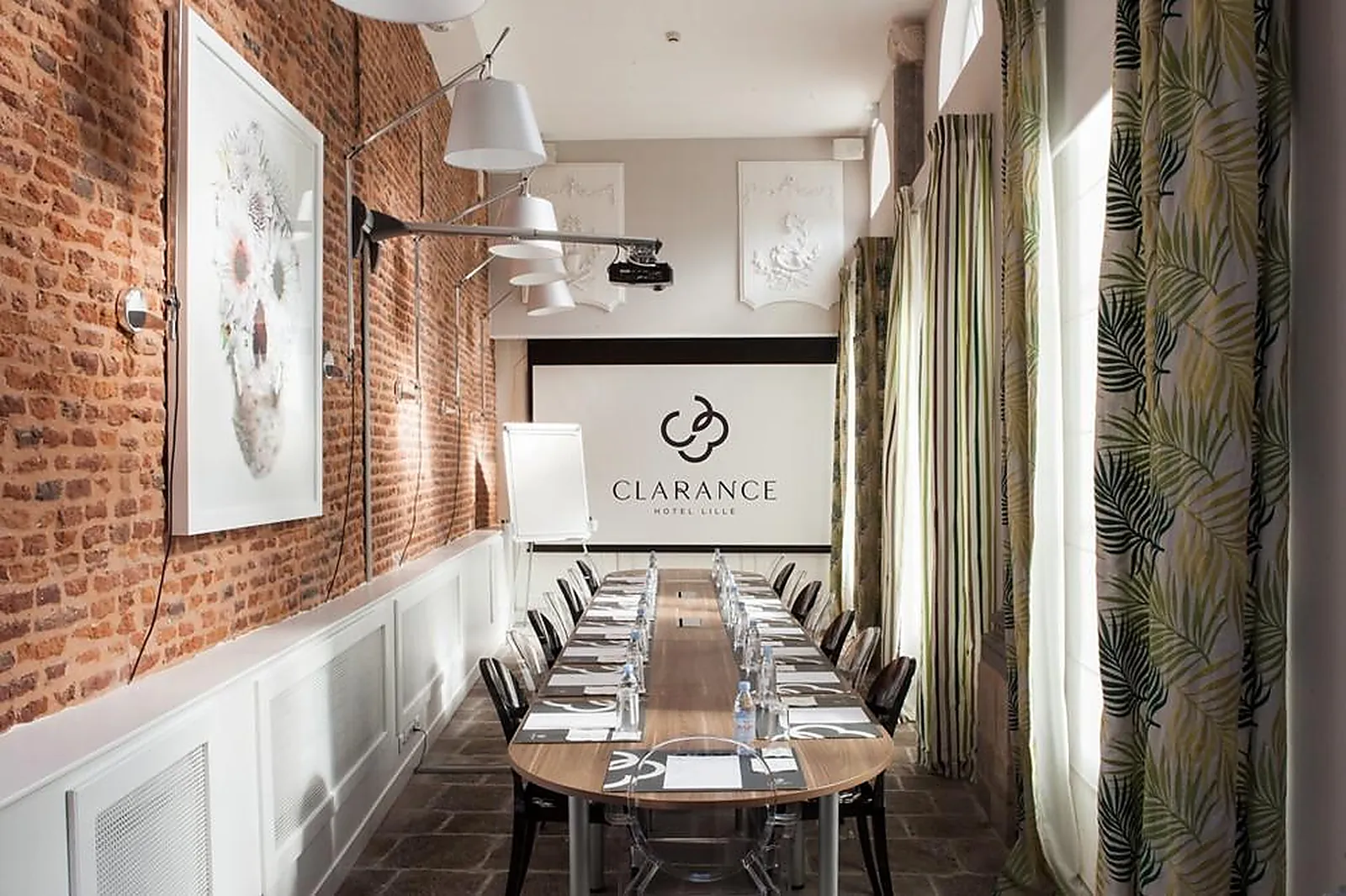 Lieux événementiels, CLARANCE HÔTEL