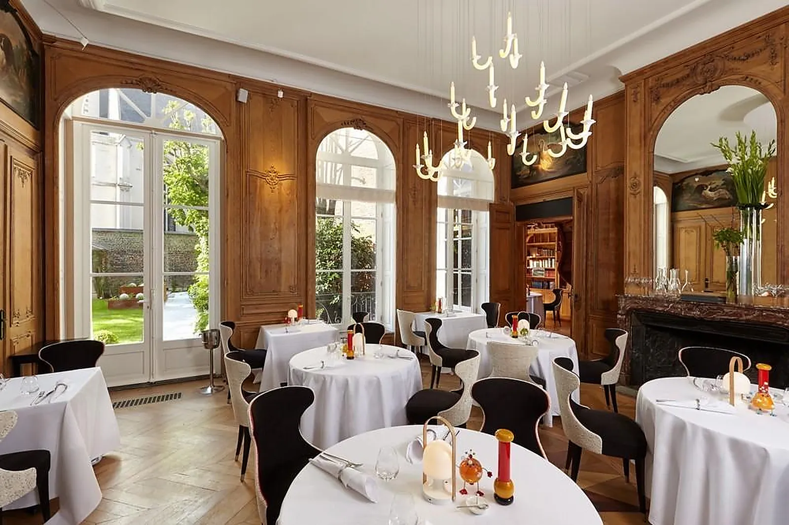 Lieux événementiels, CLARANCE HÔTEL