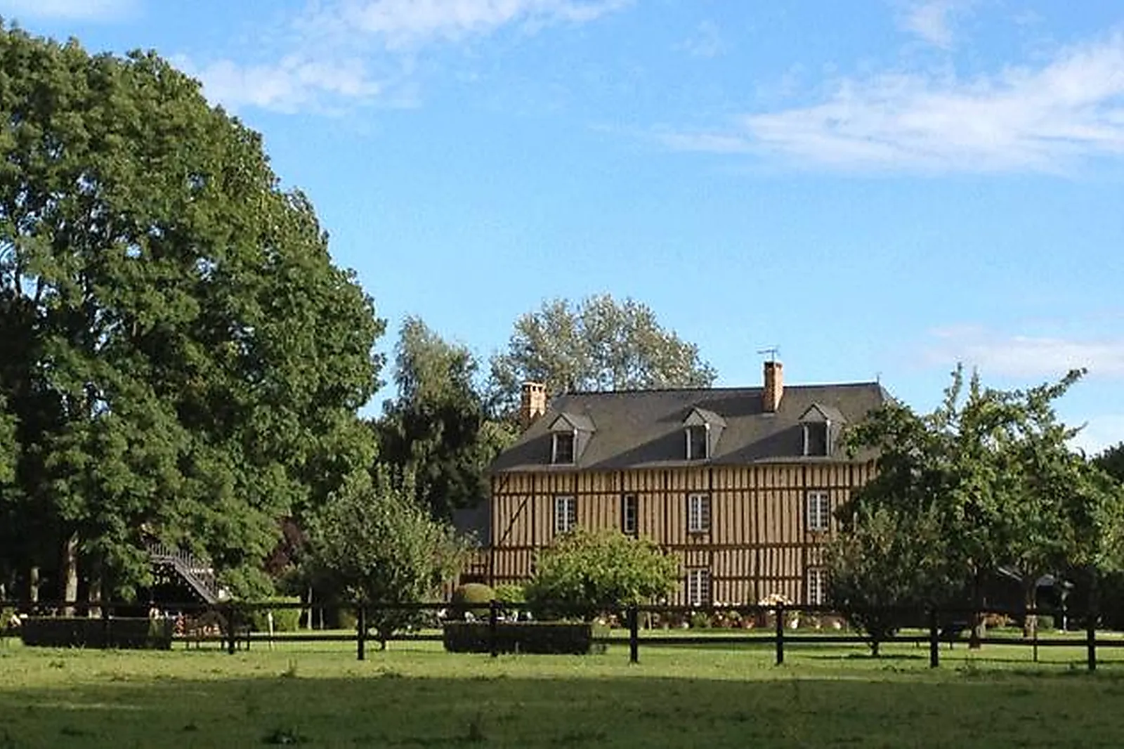 Lieux événementiels, CLOS MASURE
