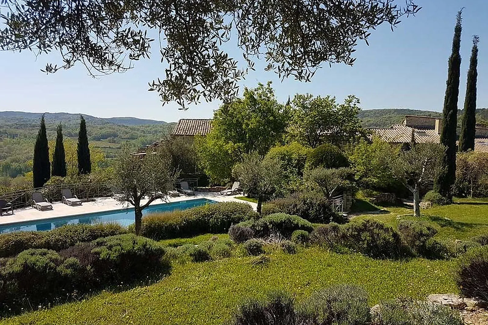 Lieux événementiels, CLOS D'HULLIAS