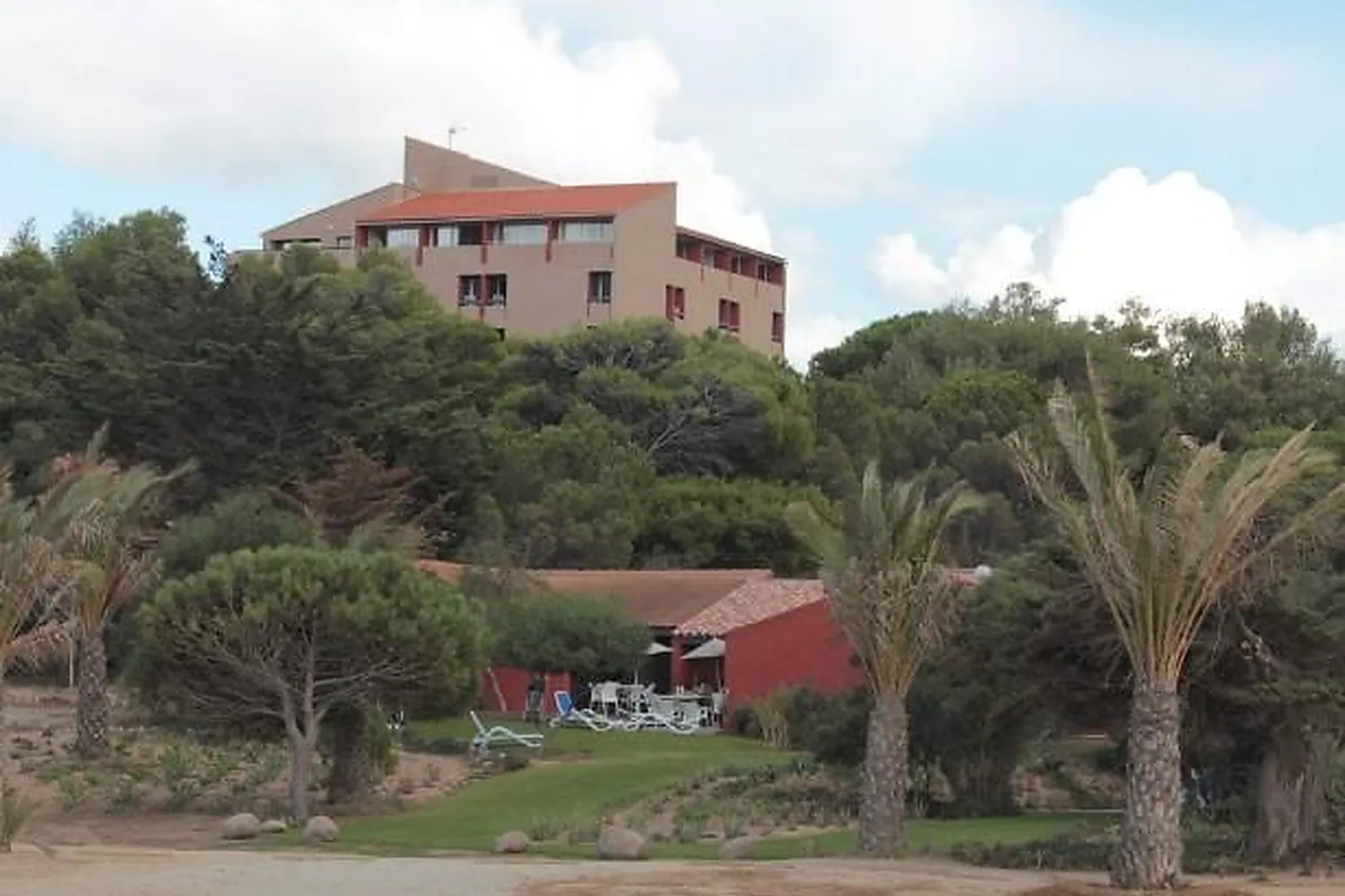 Lieux événementiels, CLUB BELAMBRA - GOLFE DE LOZARI