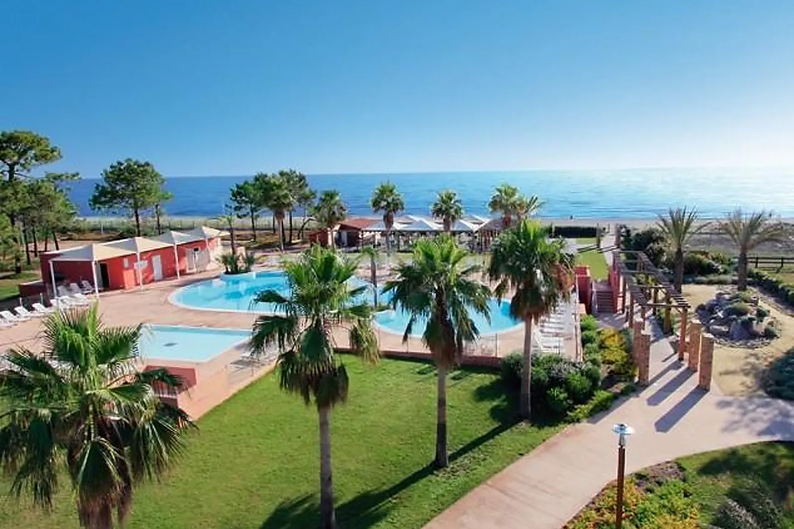 Lieux événementiels, CLUB BELAMBRA - PINETO