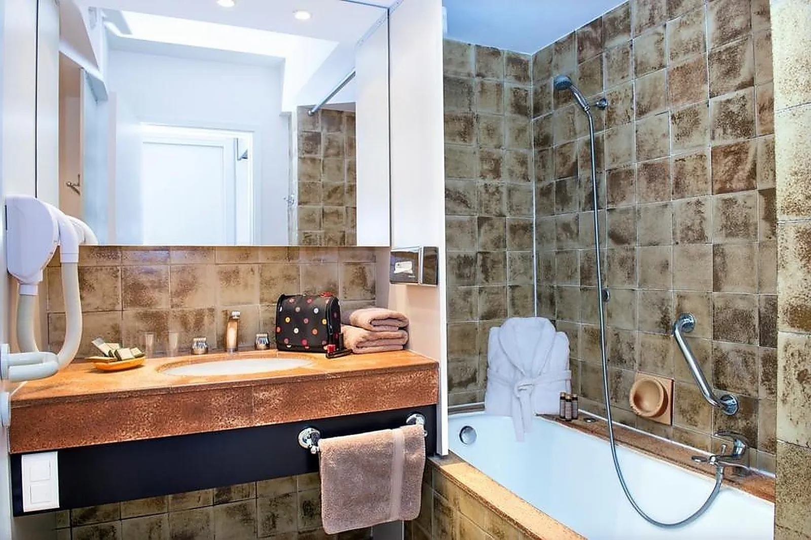 Lieux événementiels, CLUB MAINTENON