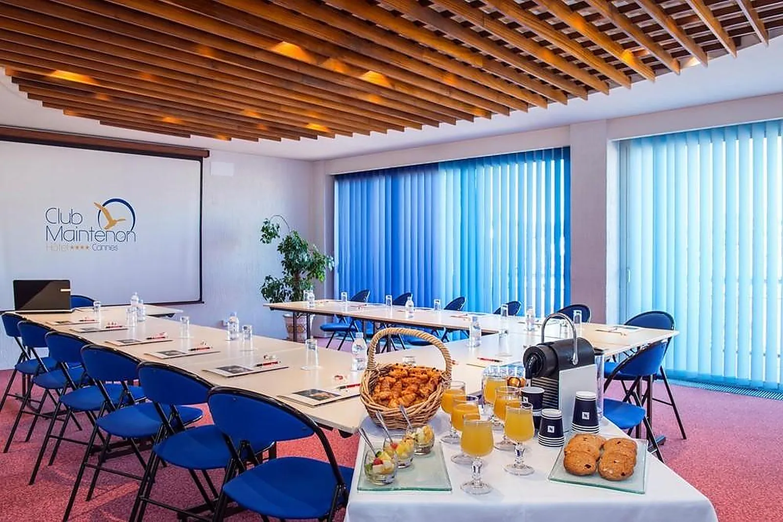 Lieux événementiels, CLUB MAINTENON