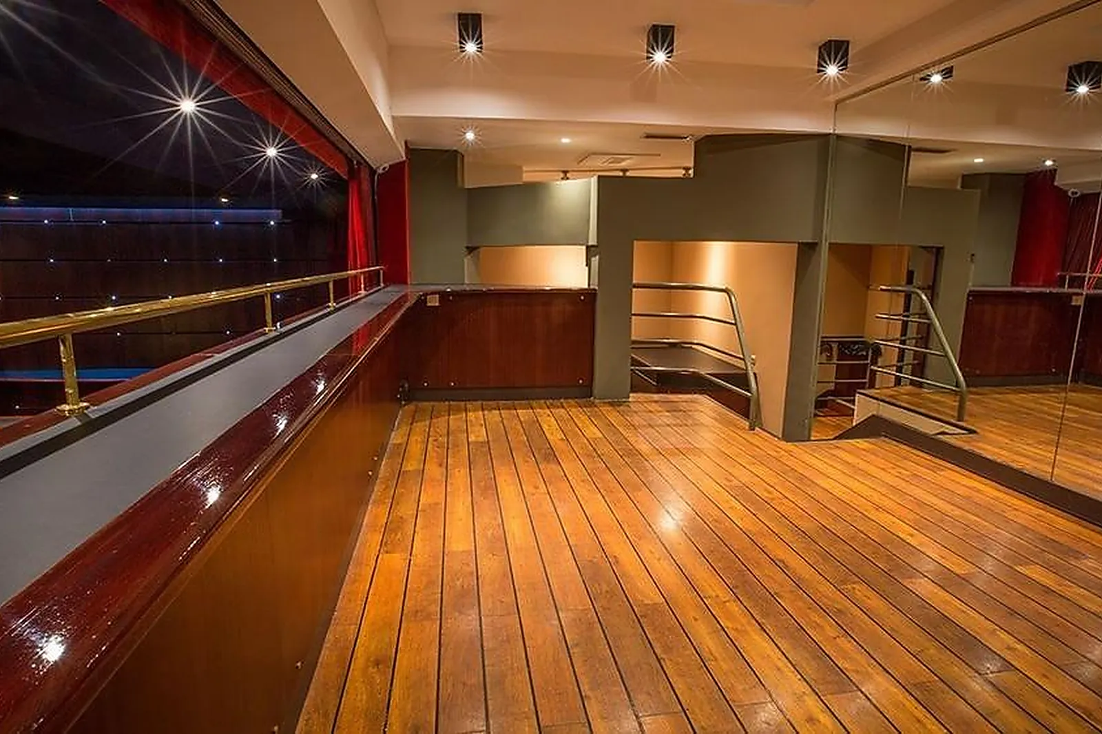 Lieux événementiels, CLUB DE L'ETOILE