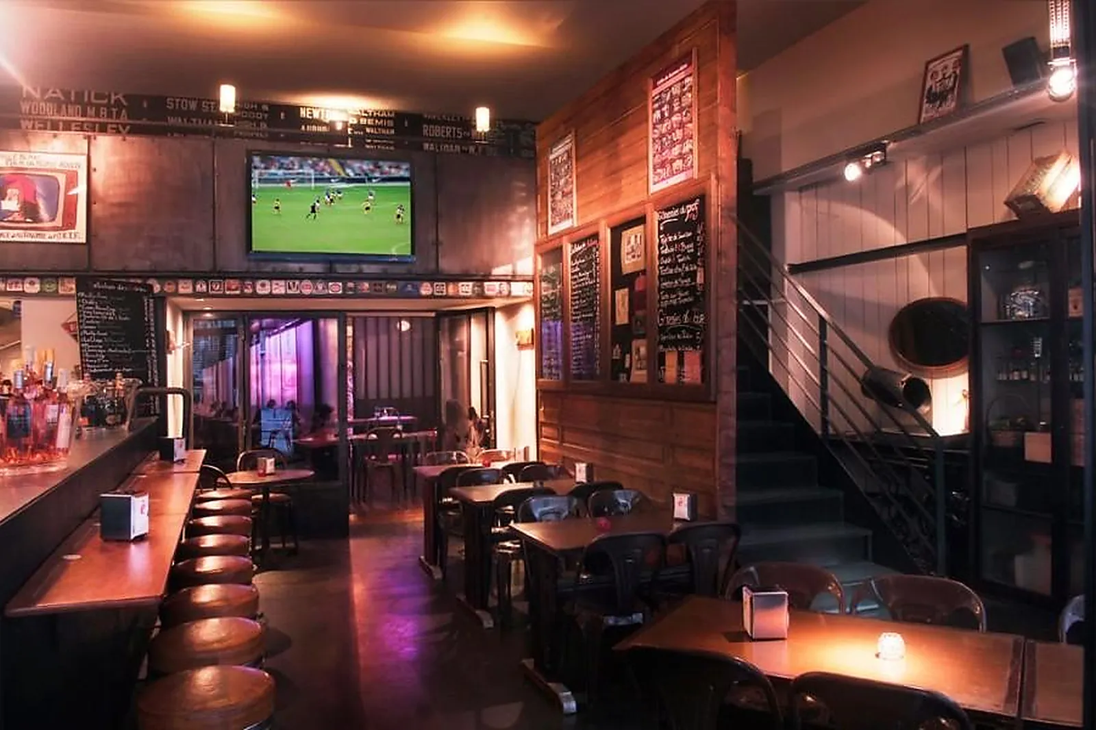 Lieux événementiels, COLLEGE HOTEL