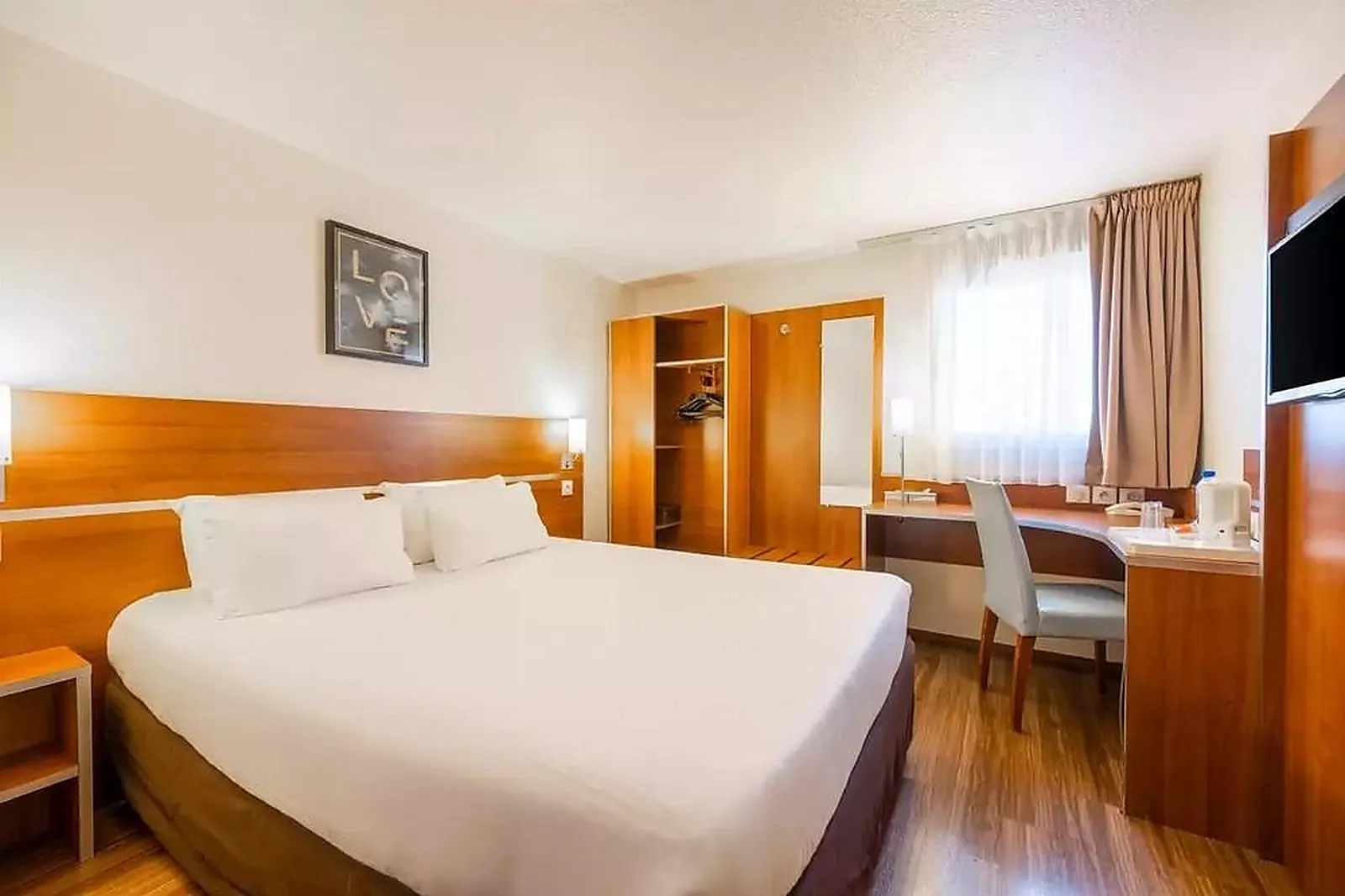 Lieux événementiels, COMFORT HÔTEL AÉROPORT LYON SAINT EXUPÉRY