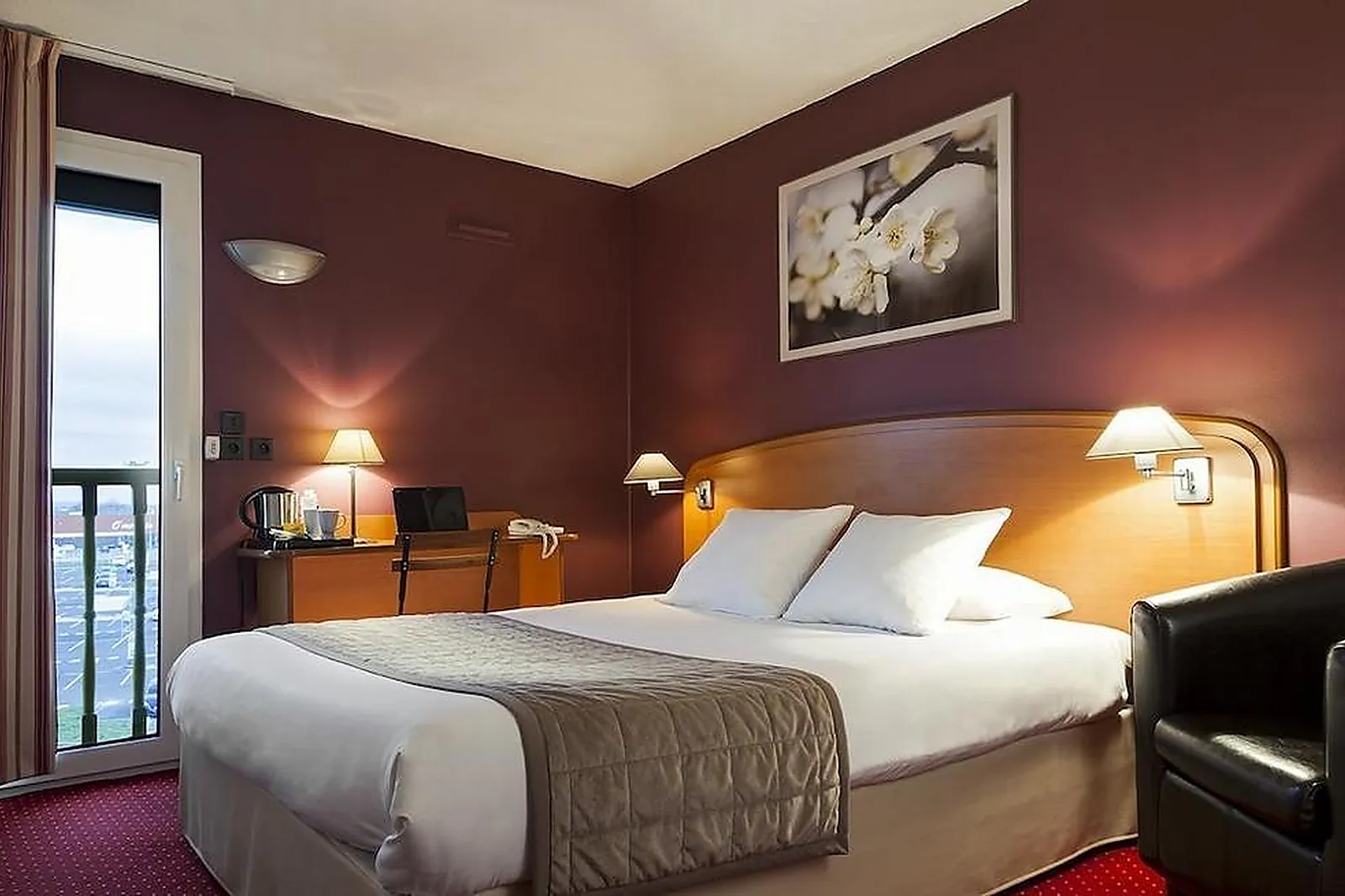 Lieux événementiels, COMFORT HOTEL CDG GOUSSAINVILLE