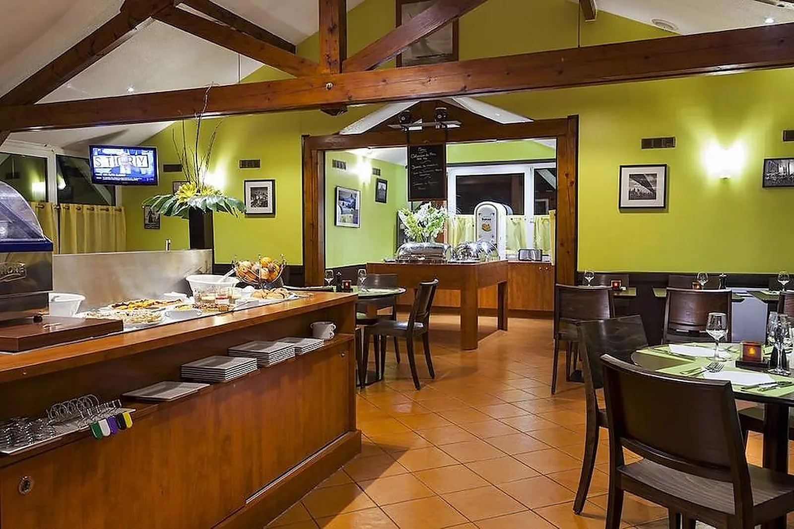 Lieux événementiels, COMFORT HOTEL CDG GOUSSAINVILLE