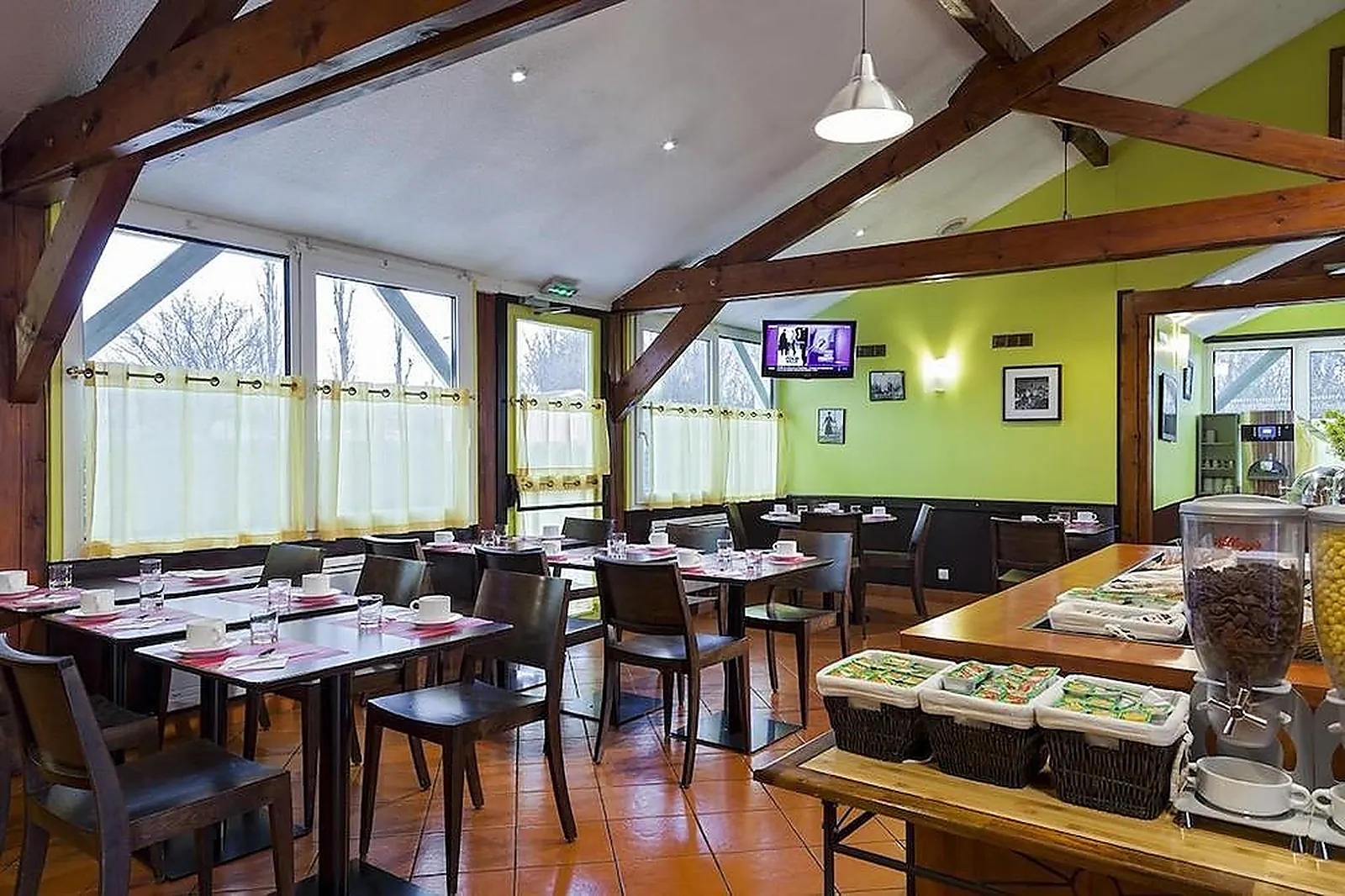 Lieux événementiels, COMFORT HOTEL CDG GOUSSAINVILLE