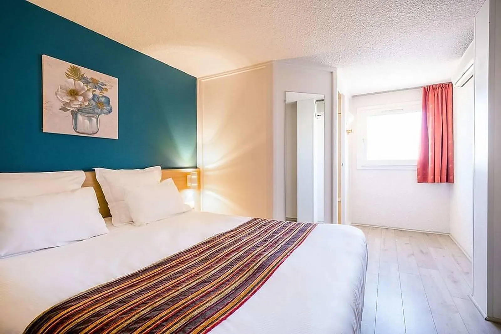 Lieux événementiels, COMFORT HÔTEL MONTLUÇON