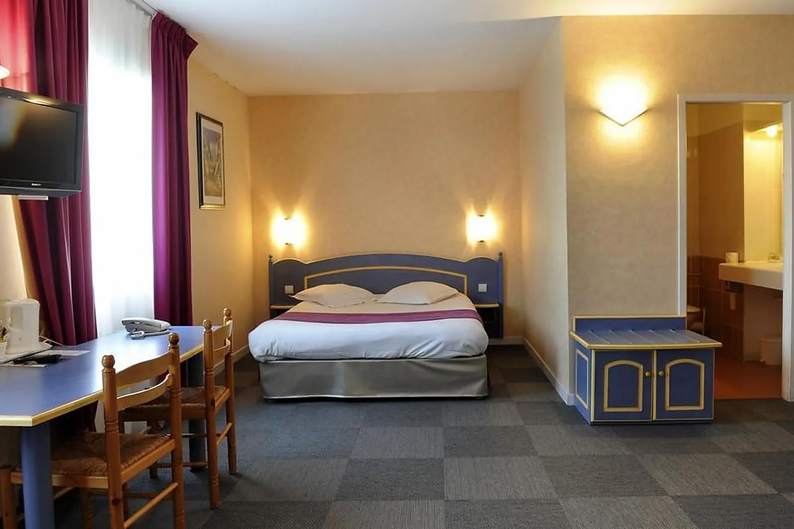 Lieux événementiels, COMFORT HÔTEL SAINTES