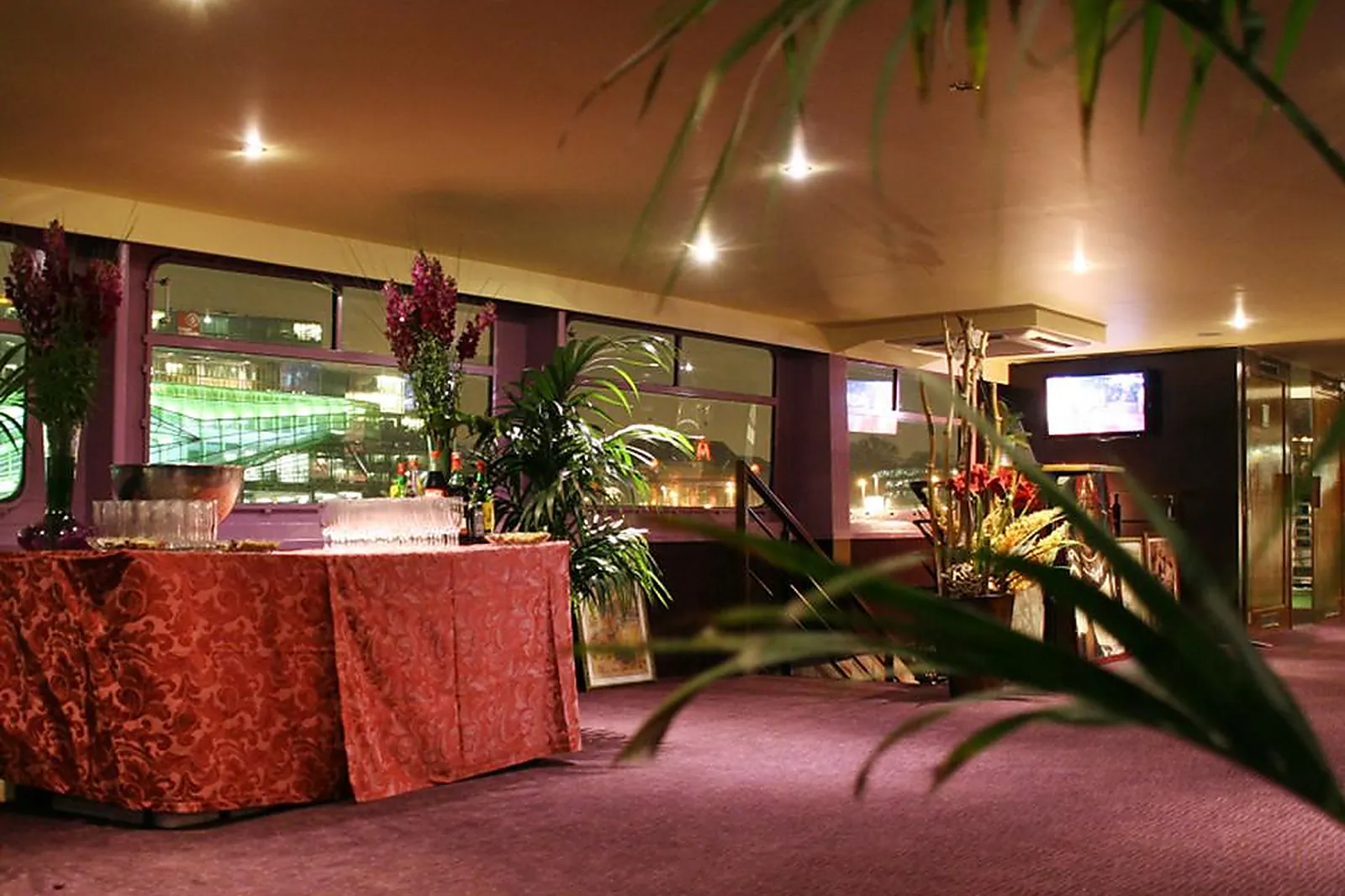 Lieux événementiels, COMPAGNIE JOCE