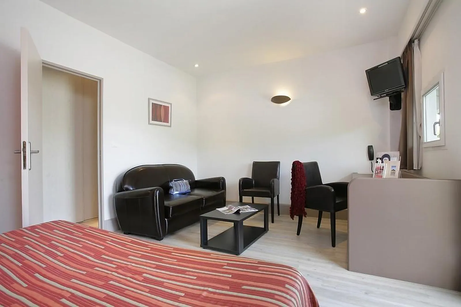 Lieux événementiels, COMPLEXE HÔTELIER LE MOULIN ROUGE