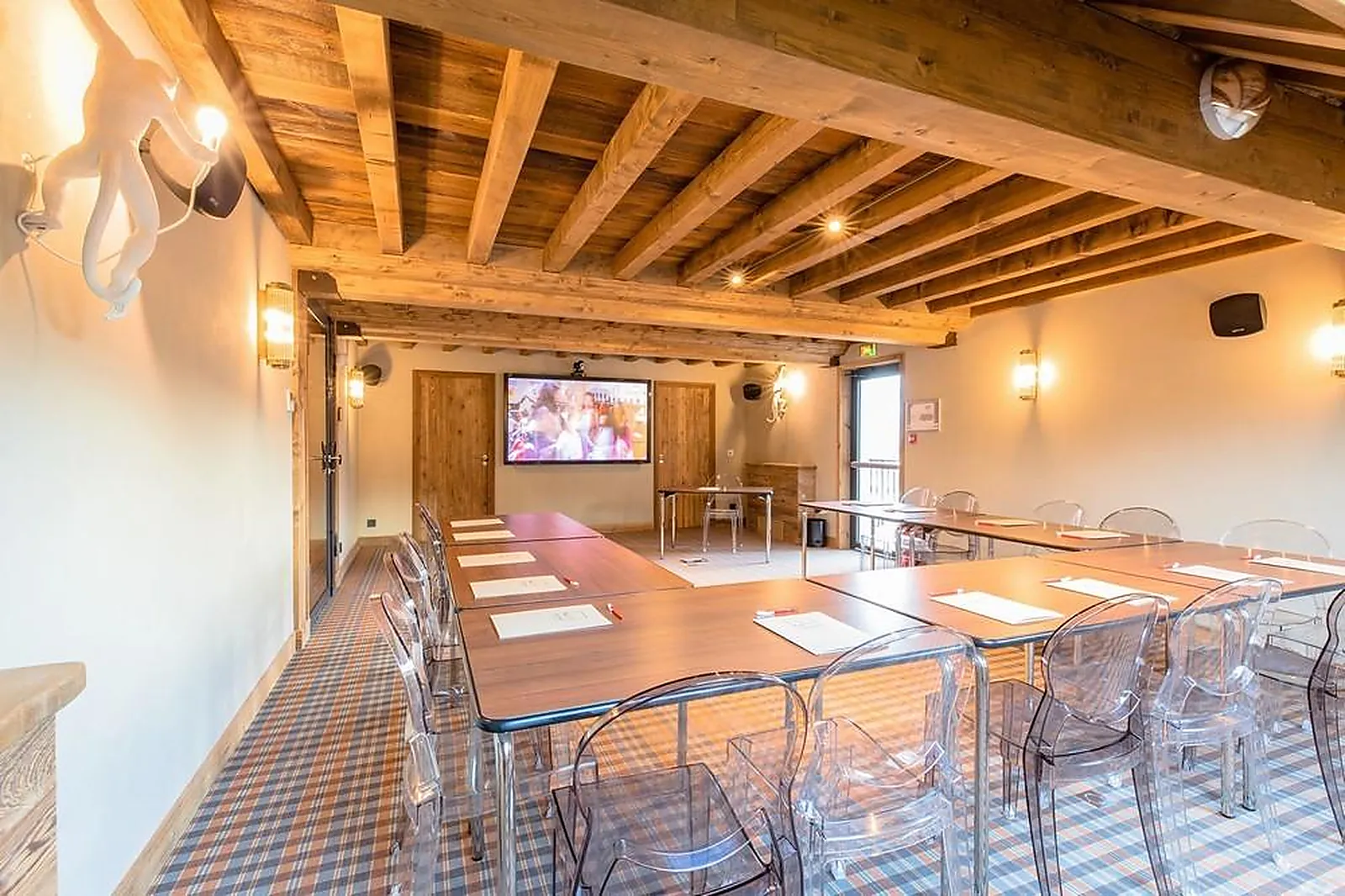 Lieux événementiels, COMPLEXE LA MAISON ROUGE