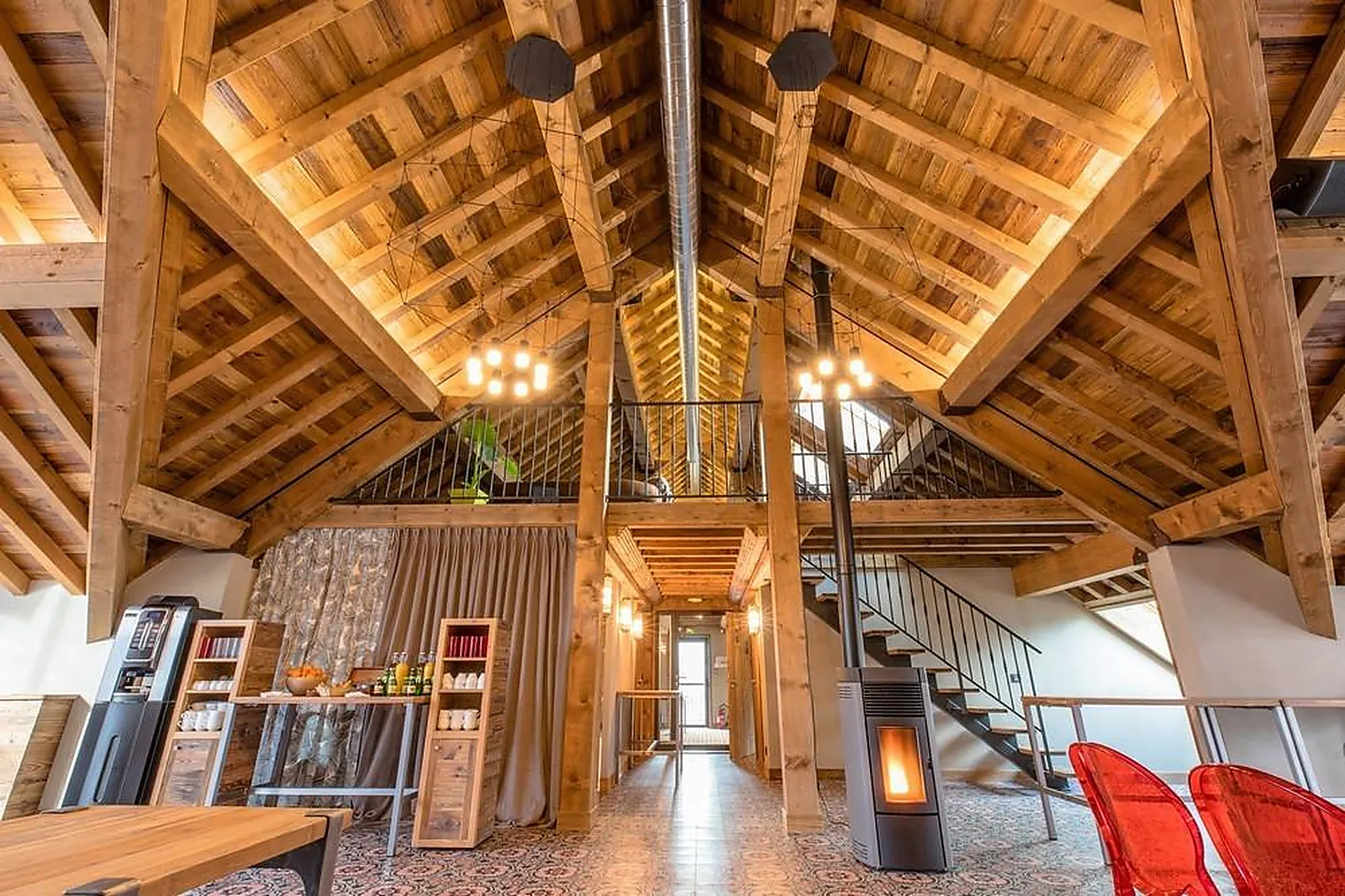 Lieux événementiels, COMPLEXE LA MAISON ROUGE