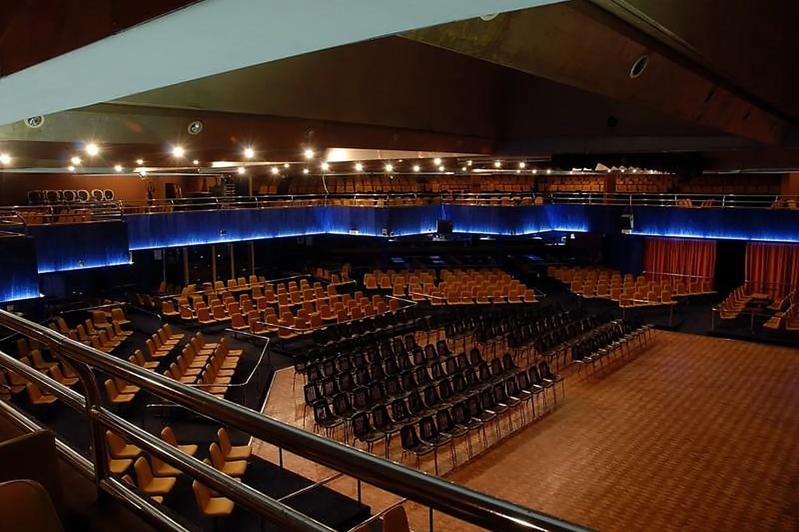 Lieux événementiels, COMPLEXE SAINTES VEGAS