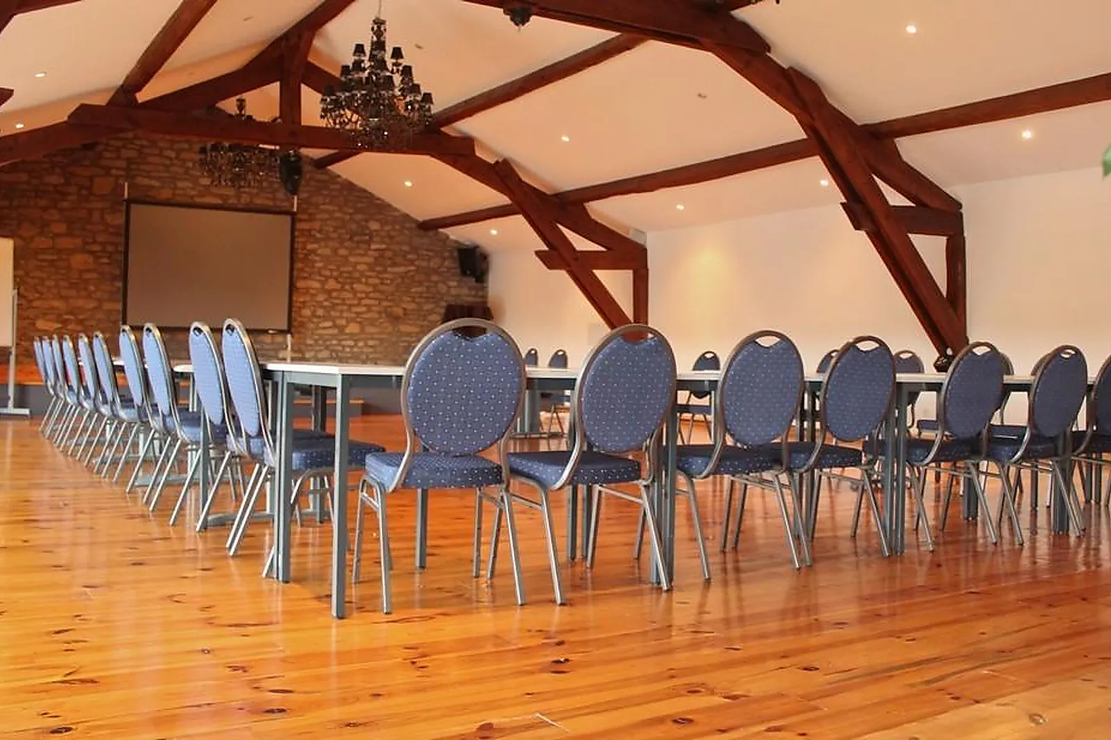 Lieux événementiels, COMPLEXE DU 1810