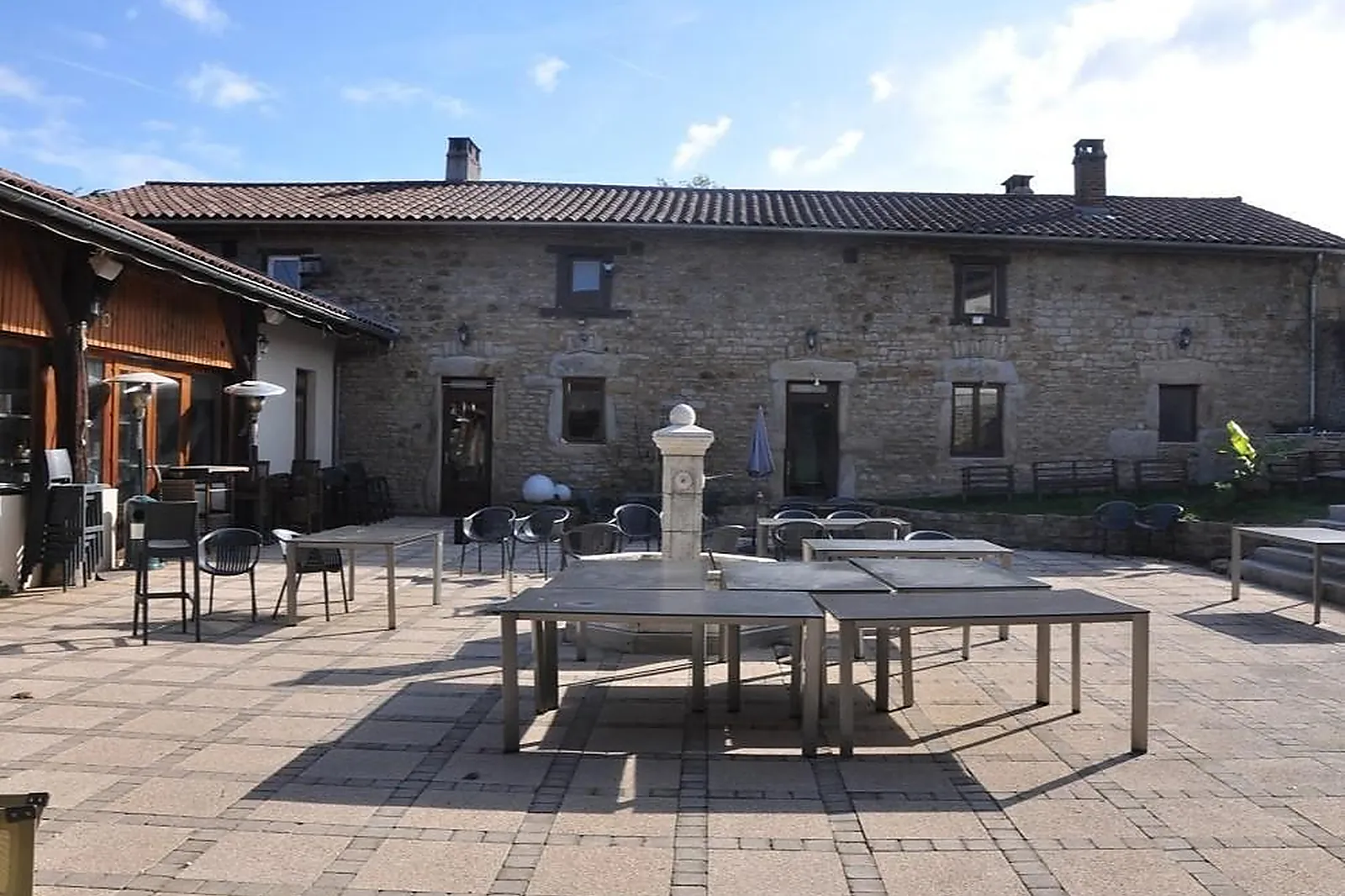 Lieux événementiels, COMPLEXE DU 1810