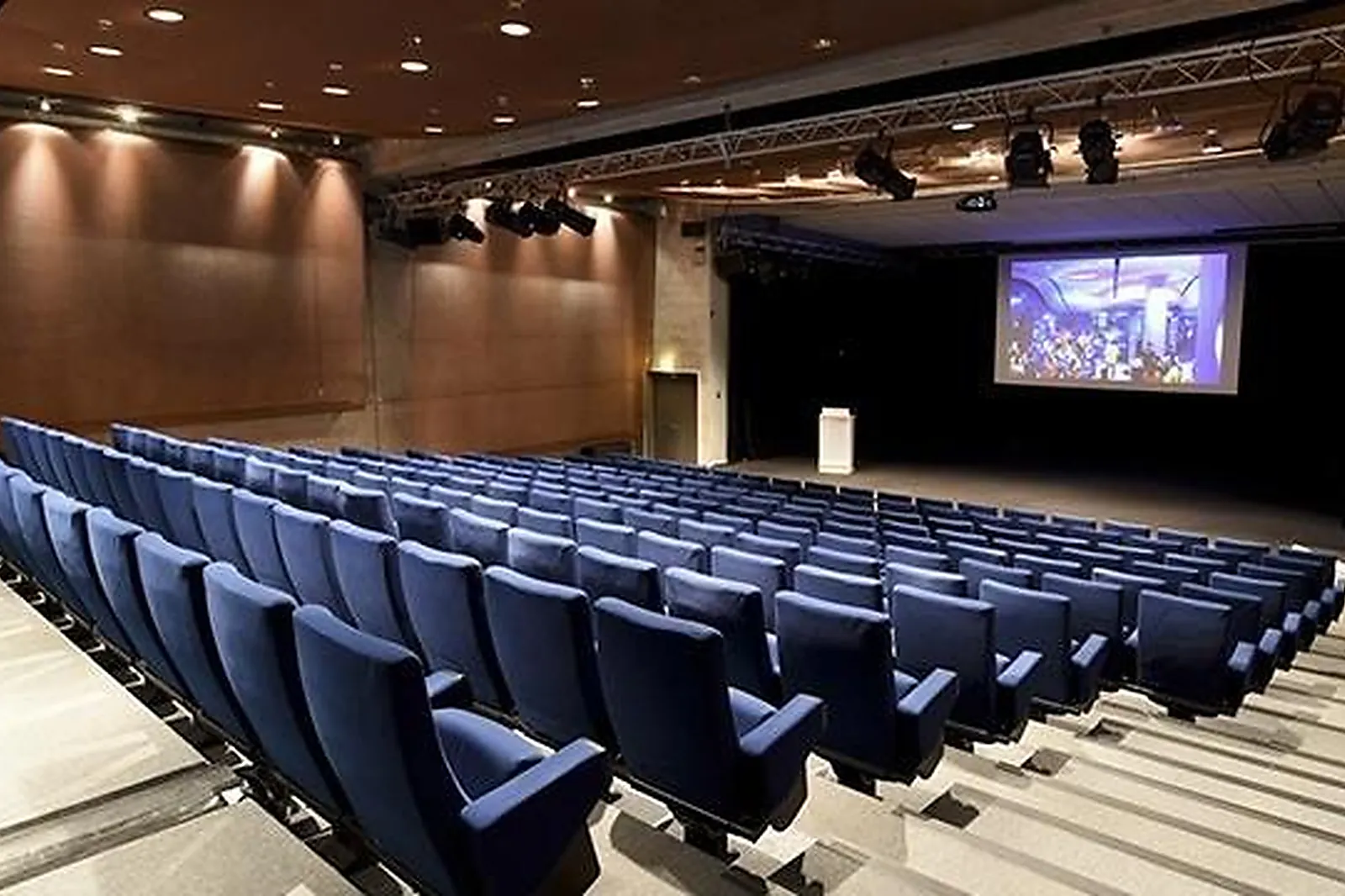 Lieux événementiels, CONSORTIUM STADE DE FRANCE
