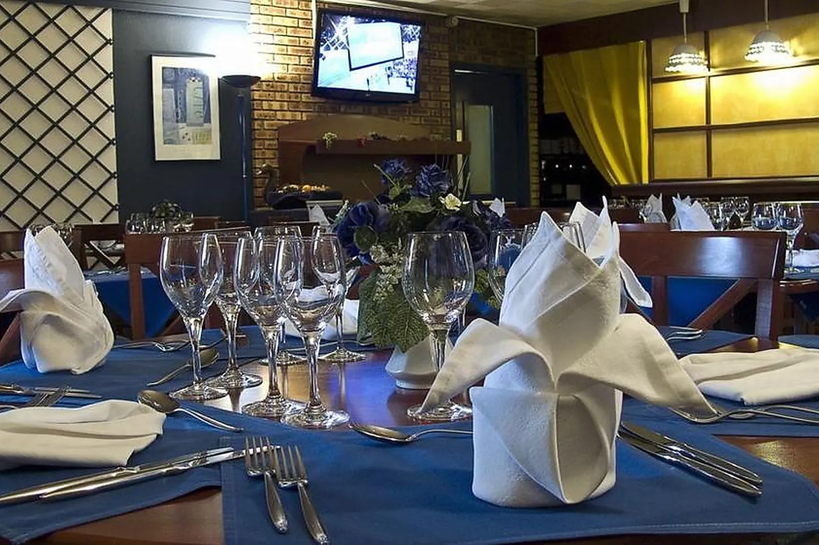 Lieux événementiels, CONTACT HÔTEL BLEU FRANCE